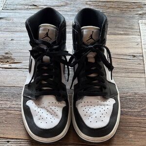 Men's JORDAN Black and White High-Top GOLF SHOES